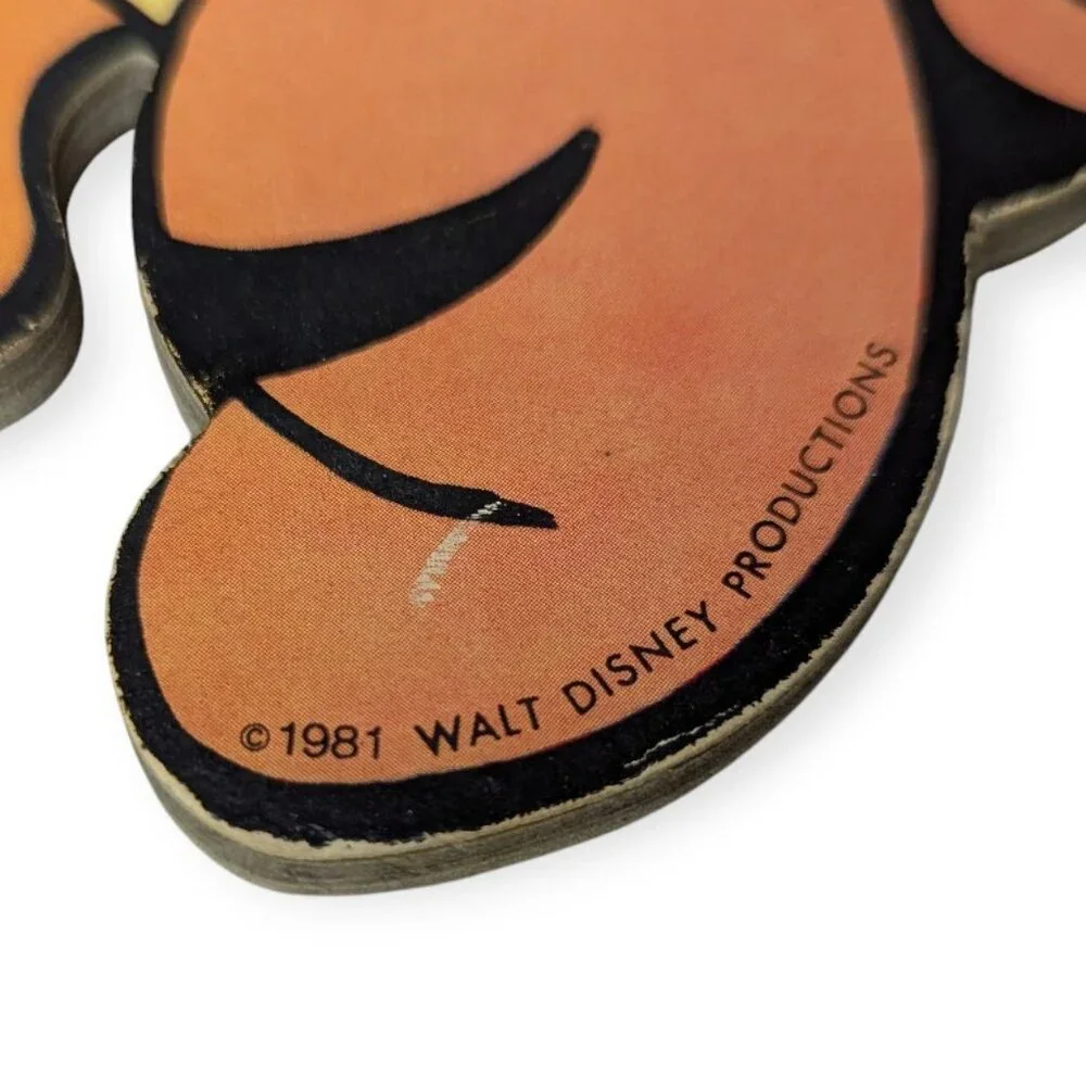 Vintage 1981 Walt Disney Productions Winne the Pooh Wall Hanging w/ Coat Hooks